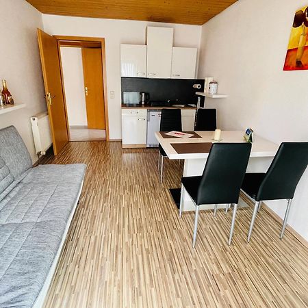 Kleine Ein Zimmer Wohnung Mit Gartenanlage Salem (Baden-Wurttemberg) Exterior foto